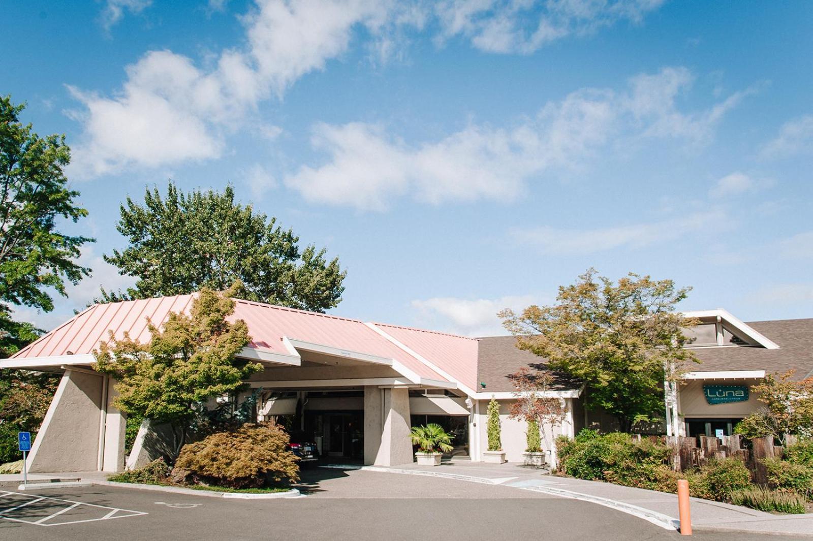 Ashland Hills Hotel & Suites Exterior foto